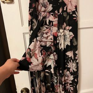 Long floral dress with shorts under size M length got cropped in the picture